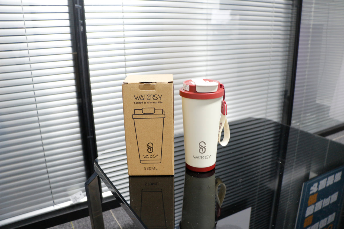 WATERSY Coffee Mug to Go, 530 ml Flip Straw Thermal Mug Stainless Steel with Straw, Double Wall Insulated Travel Mug with Lid, Leak-Proof, White